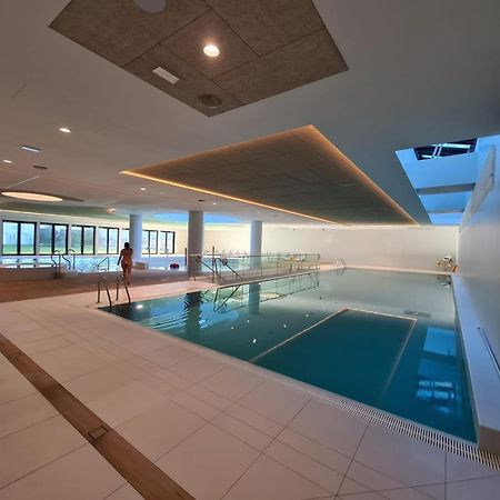 Pinea Sky Premium Apartament Z Widokiem Na Morze Ze Spa I Basenem Przy Plazy Побєрово Екстер'єр фото