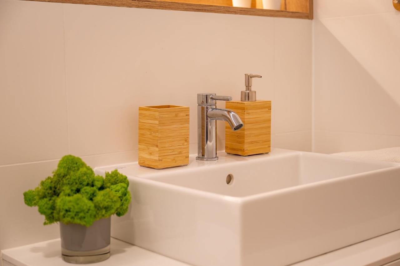 Pinea Sky Premium Apartament Z Widokiem Na Morze Ze Spa I Basenem Przy Plazy Побєрово Екстер'єр фото