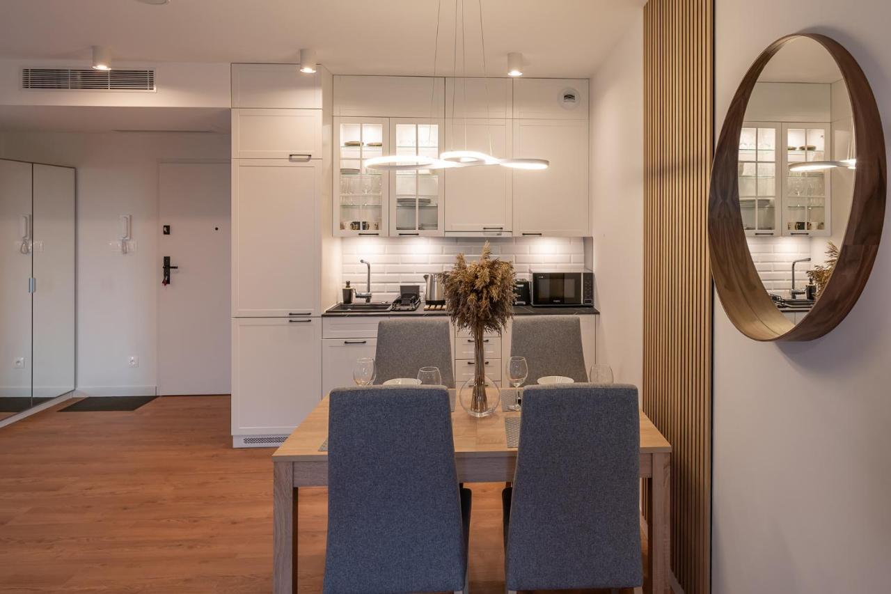 Pinea Sky Premium Apartament Z Widokiem Na Morze Ze Spa I Basenem Przy Plazy Побєрово Екстер'єр фото